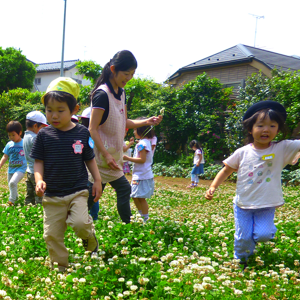 自由遊びお花摘み